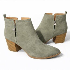 Qupid Suede Ankle Boots Women’s Size 10 Block Heel Side Zip Booties